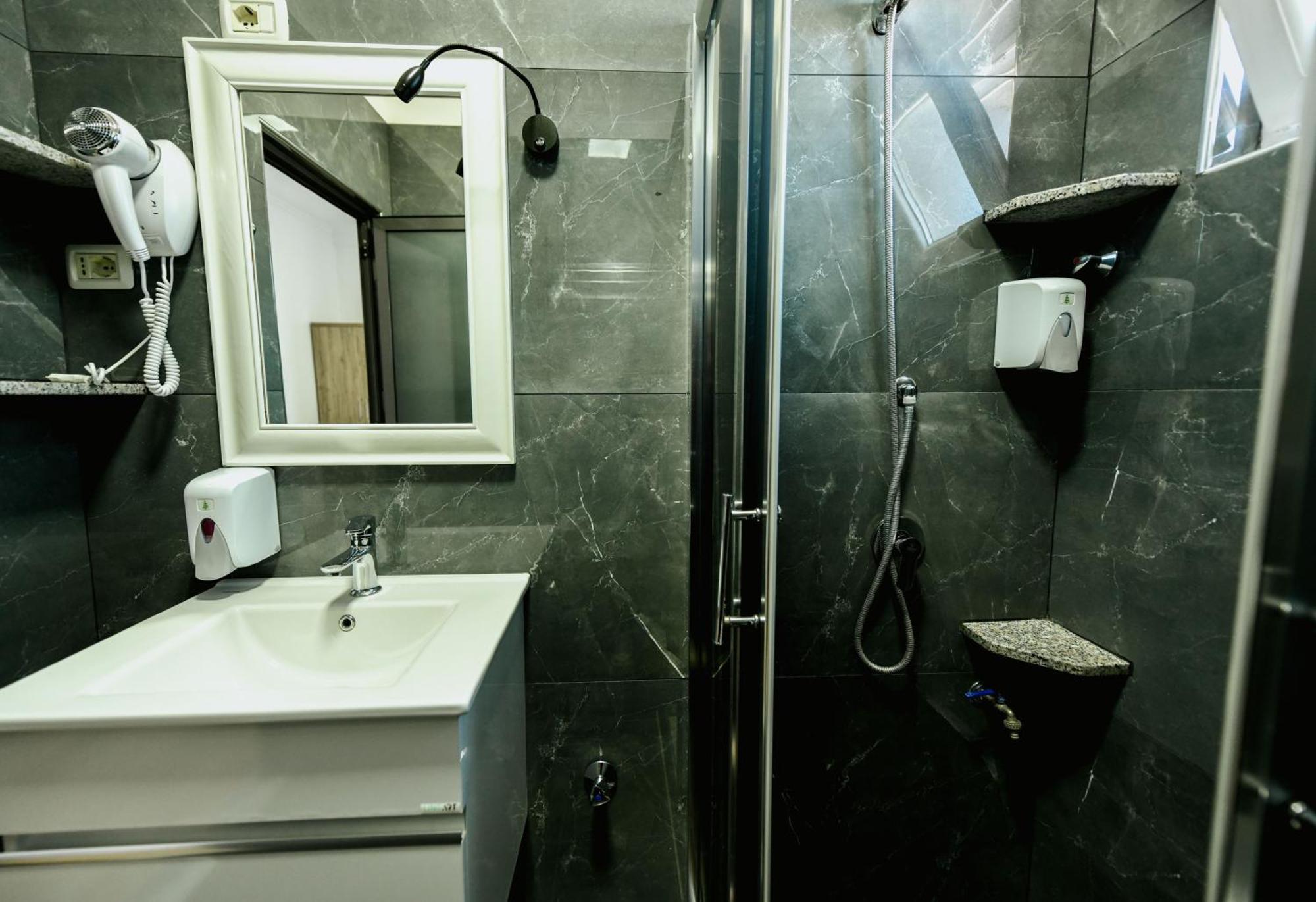 Hotel Floga Shkodër Eksteriør billede